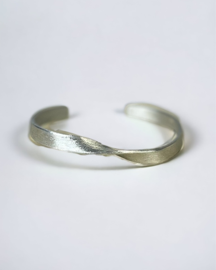 "A twist of fate" Bangle